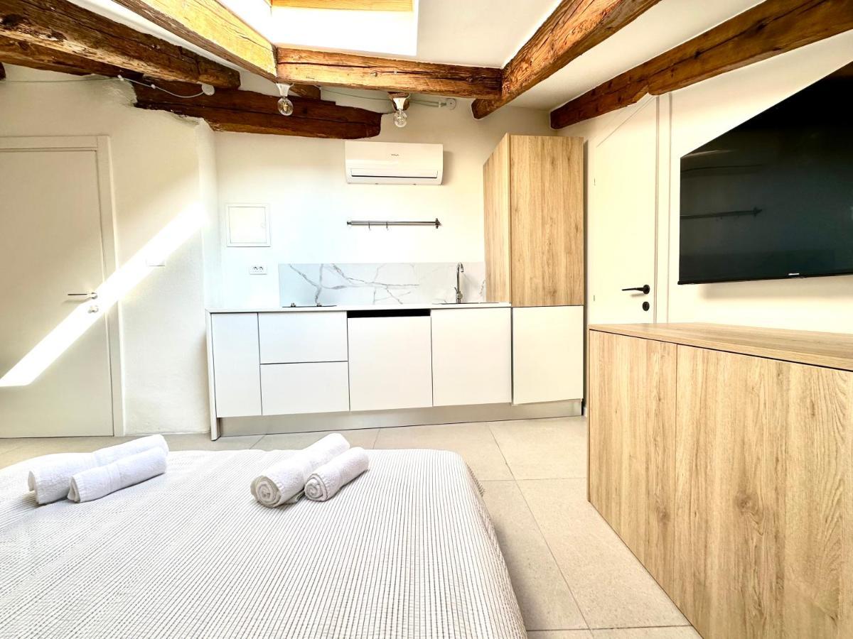 Damir Skomina Apartments Koper Bagian luar foto
