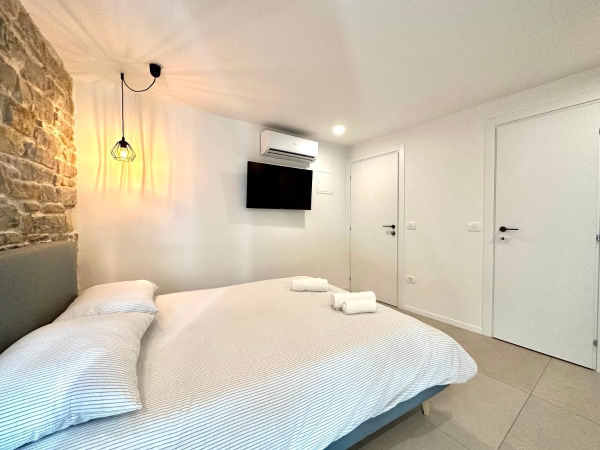 Damir Skomina Apartments Koper Bagian luar foto