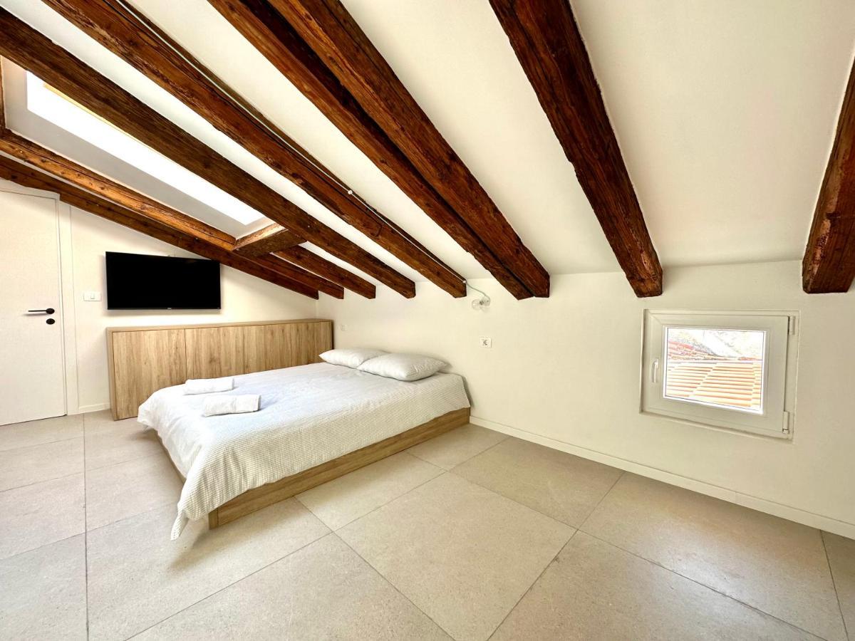 Damir Skomina Apartments Koper Bagian luar foto