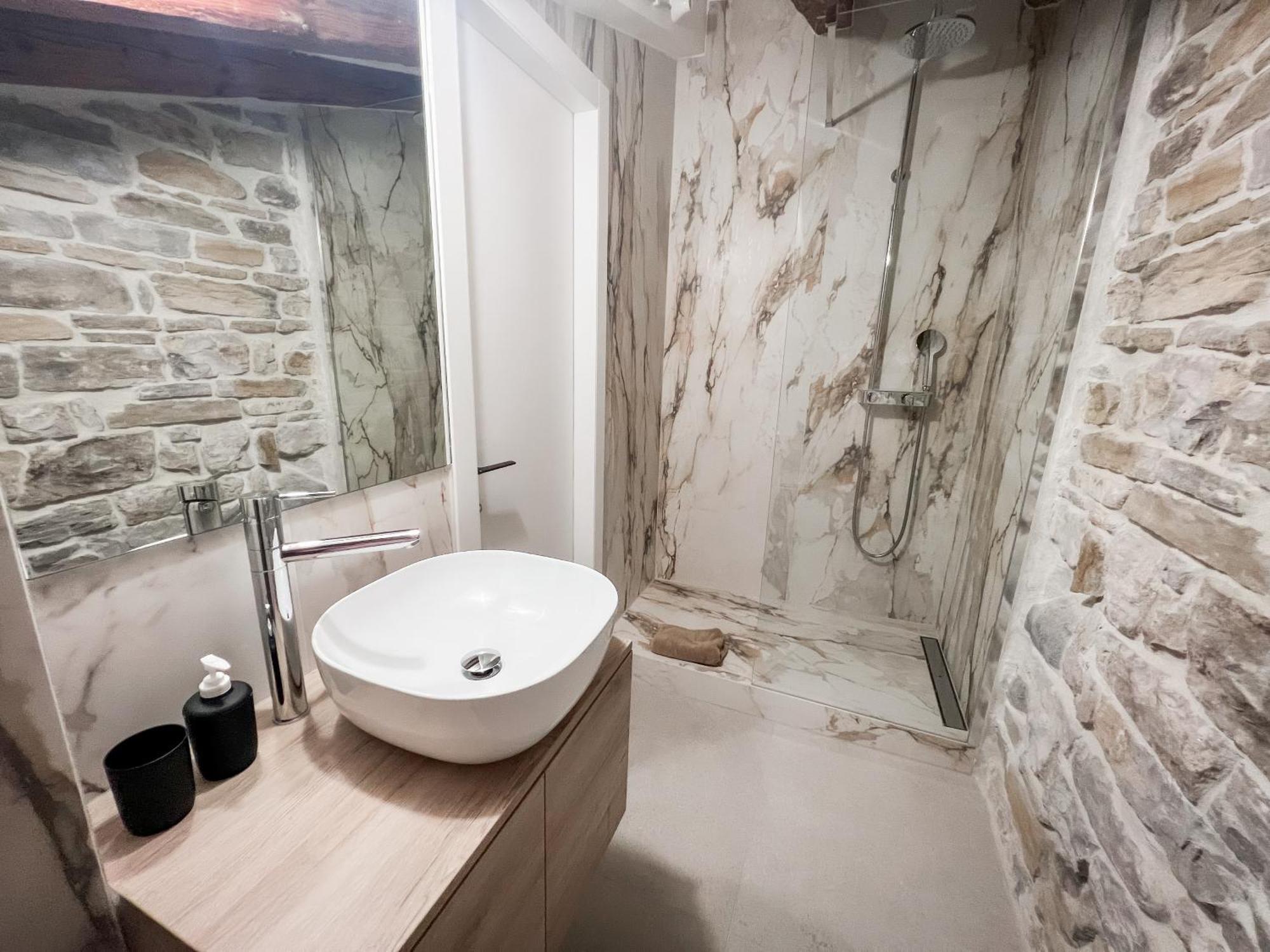 Damir Skomina Apartments Koper Bagian luar foto