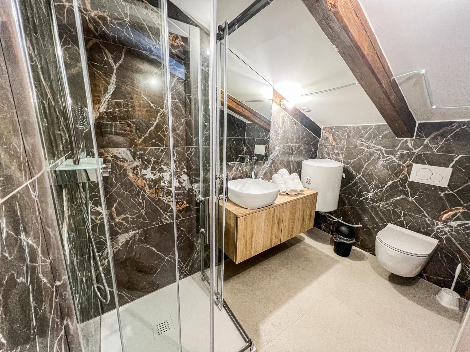 Damir Skomina Apartments Koper Bagian luar foto
