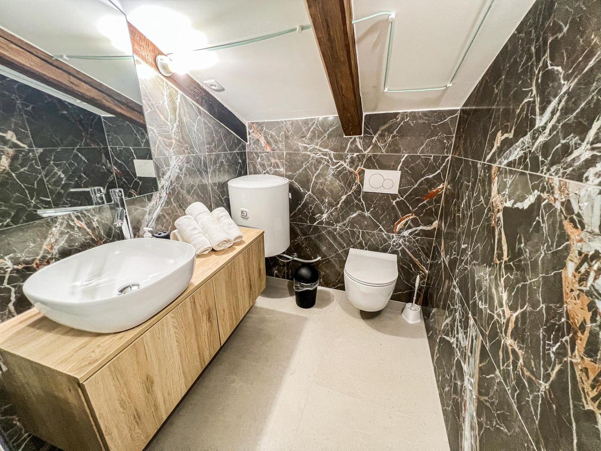 Damir Skomina Apartments Koper Bagian luar foto