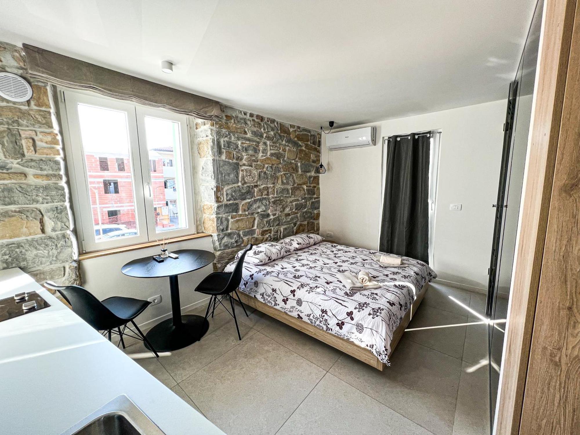 Damir Skomina Apartments Koper Bagian luar foto