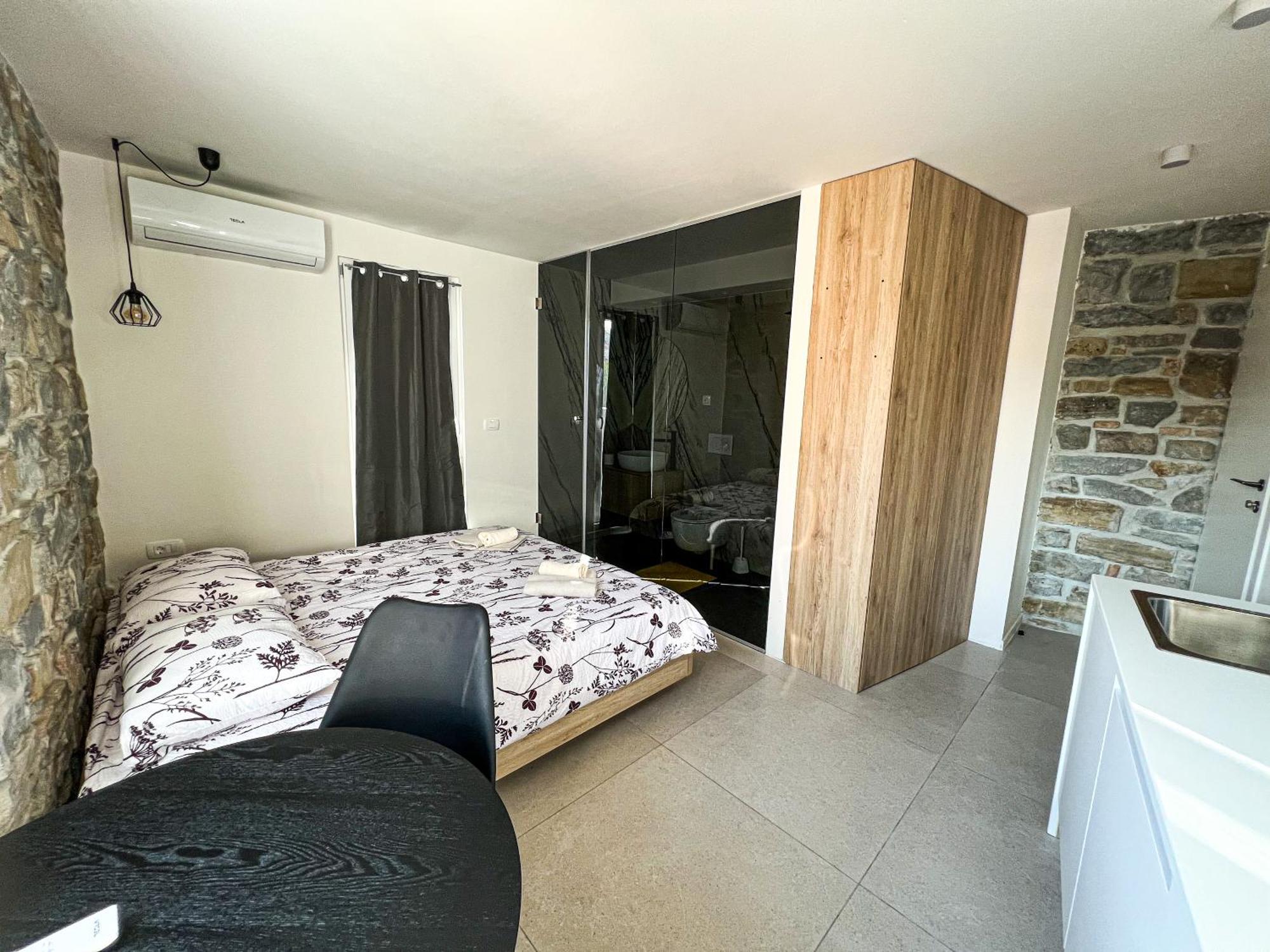 Damir Skomina Apartments Koper Bagian luar foto